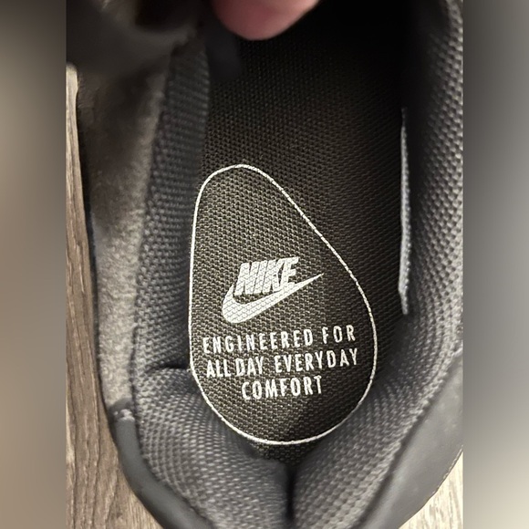 EUC Like New Nike Air Force 1 Shoes Size 8 Color Gray and Black - Picture 5 of 11